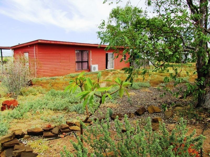 17 Sword street, Muttaburra QLD 4732
