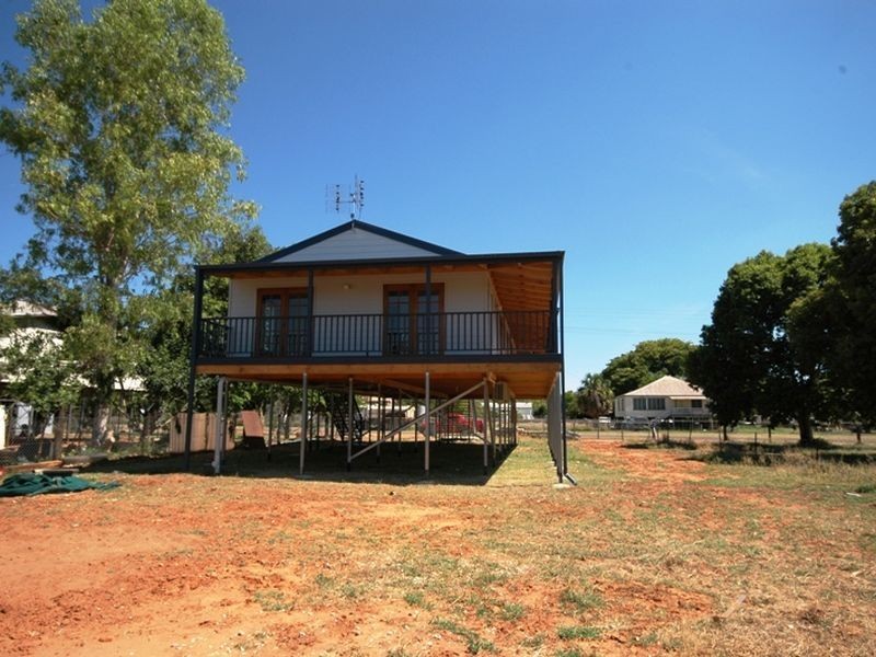 24 Byron street, Alpha QLD 4724