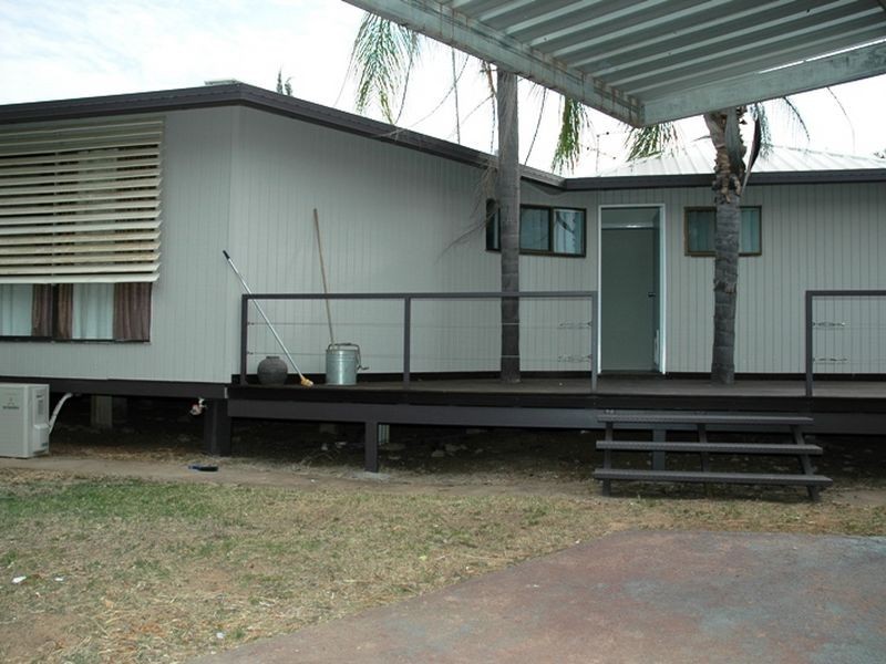 28 Miner Road, Longreach QLD 4730