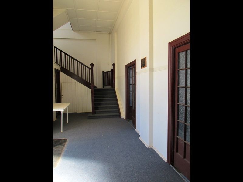 100 GALAH street, Longreach QLD 4730