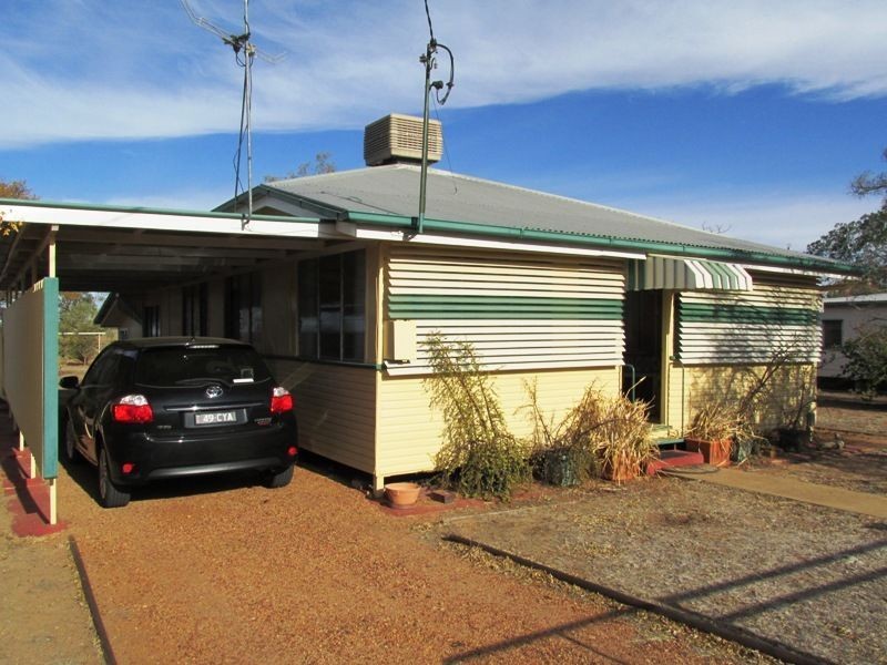 166 Crane street, Longreach QLD 4730