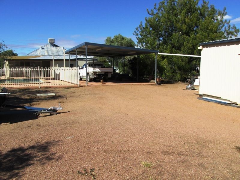 37 Crane street, Longreach QLD 4730