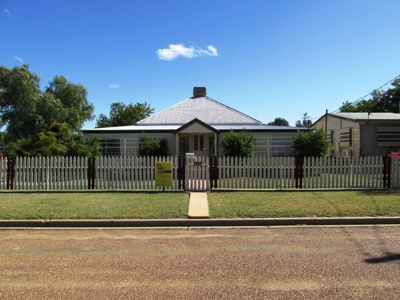 37 Crane street, Longreach QLD 4730