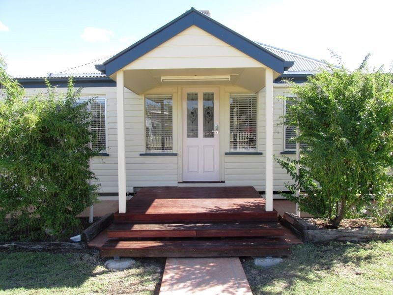 37 Crane street, Longreach QLD 4730