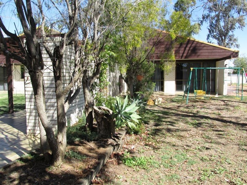 29 Crane street, Longreach QLD 4730