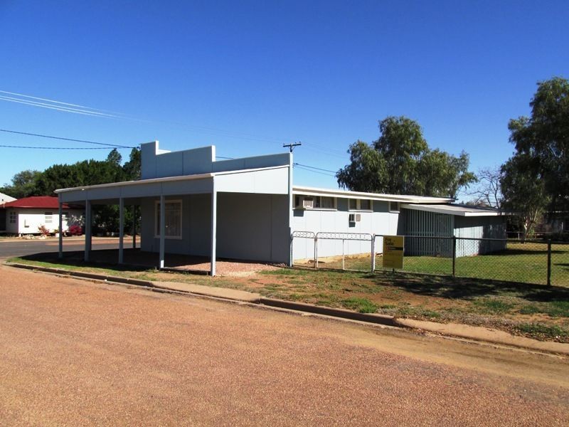 39 Crane street, Longreach QLD 4730
