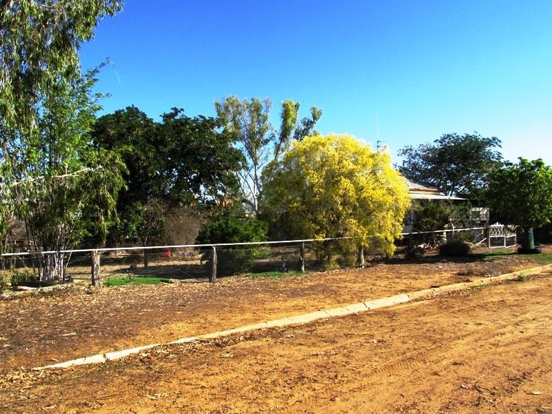 30-32 Flinders street, Ilfracombe QLD 4727