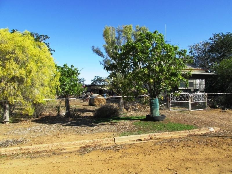 30-32 Flinders street, Ilfracombe QLD 4727