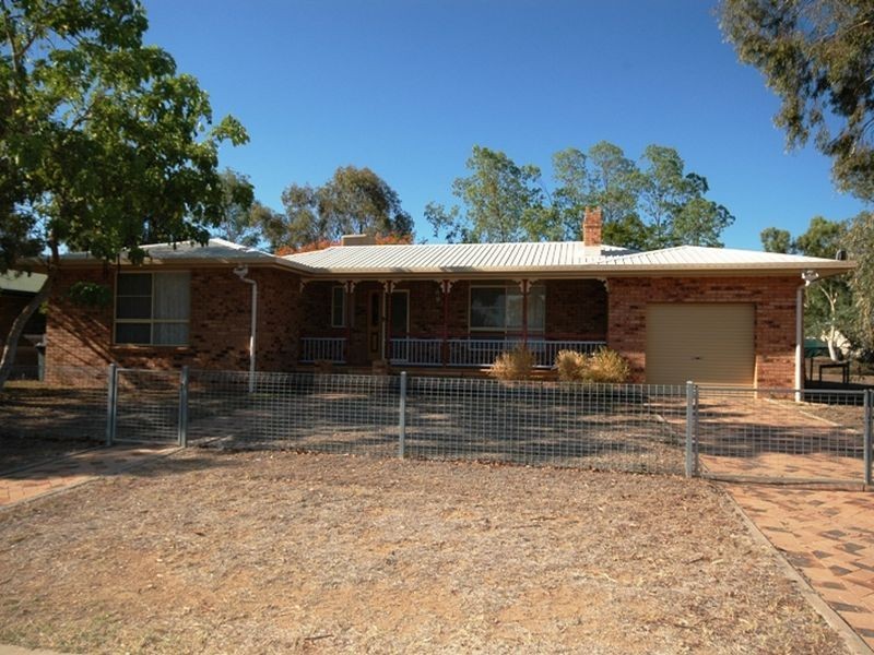 74 Wompoo road, Longreach QLD 4730