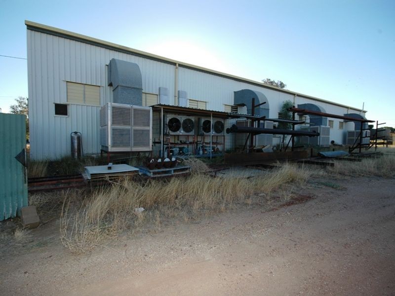 2-4 Miner road, Longreach QLD 4730