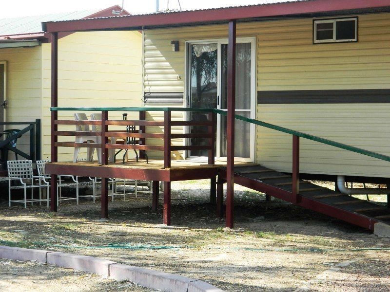 20 Oondooroo street, Winton QLD 4735