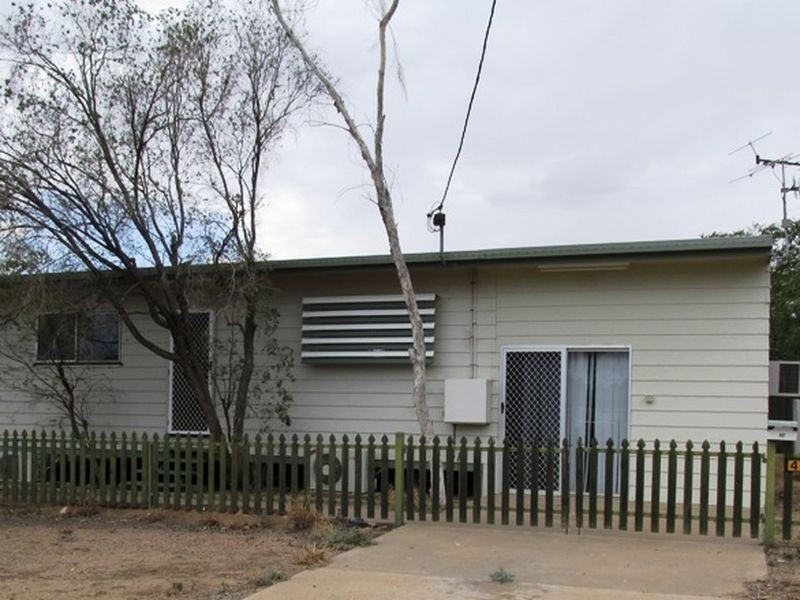 42 Plover street, Longreach QLD 4730