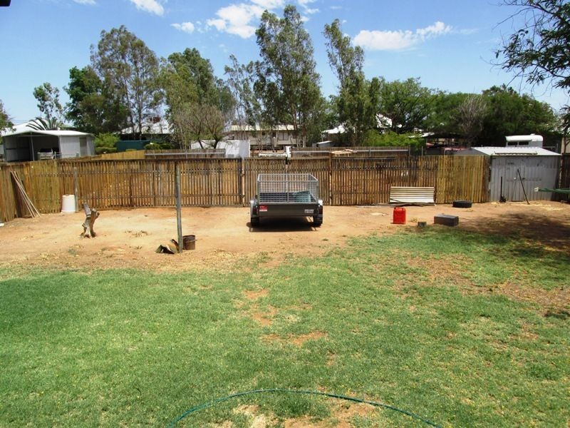 129 Wren street, Longreach QLD 4730