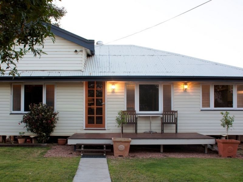 77 Crane street, Longreach QLD 4730