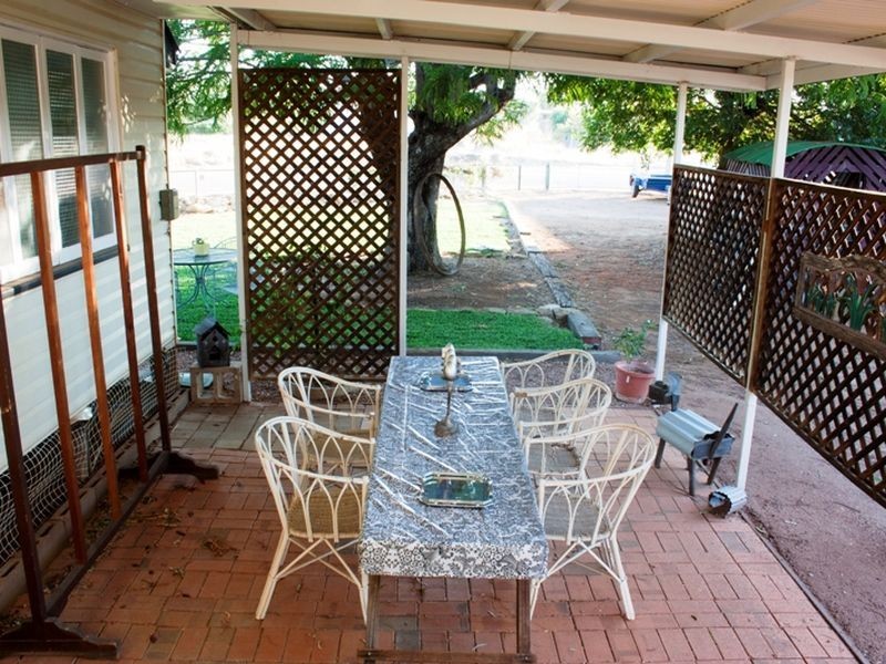 77 Crane street, Longreach QLD 4730