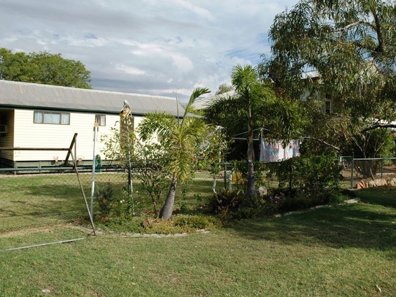 175 Kingfisher street, Longreach QLD 4730