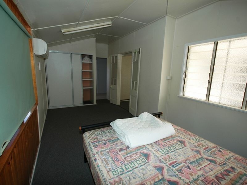 13 Shakespear street, Alpha QLD 4724