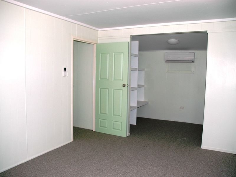 1/25 Crane street, Longreach QLD 4730