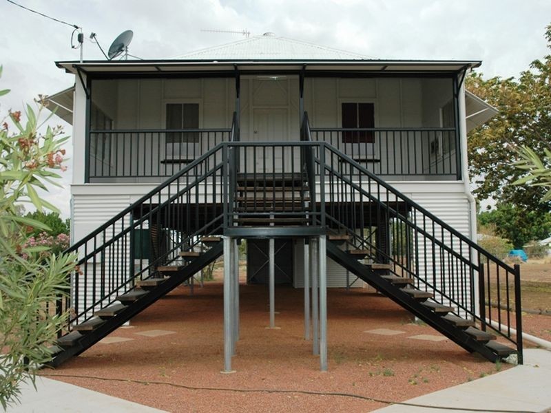 154 Spoonbill street, Longreach QLD 4730