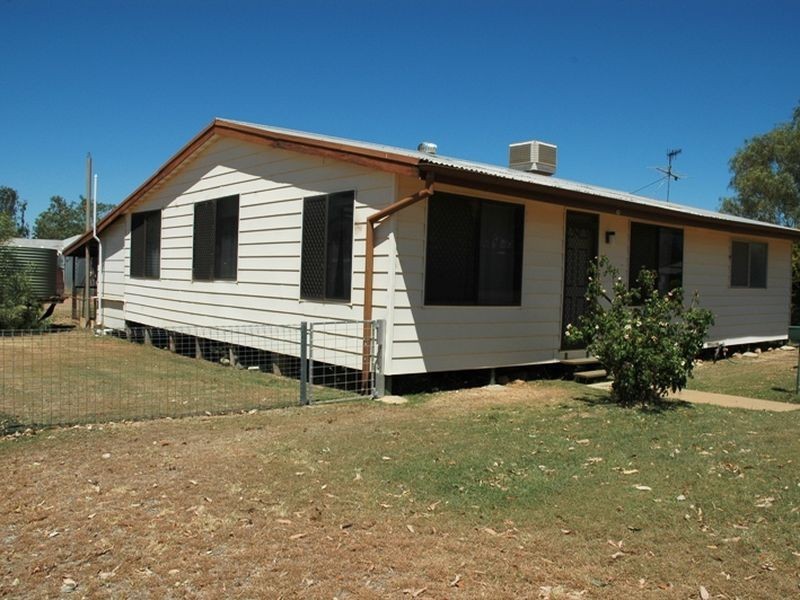 33 Pelican street, Longreach QLD 4730