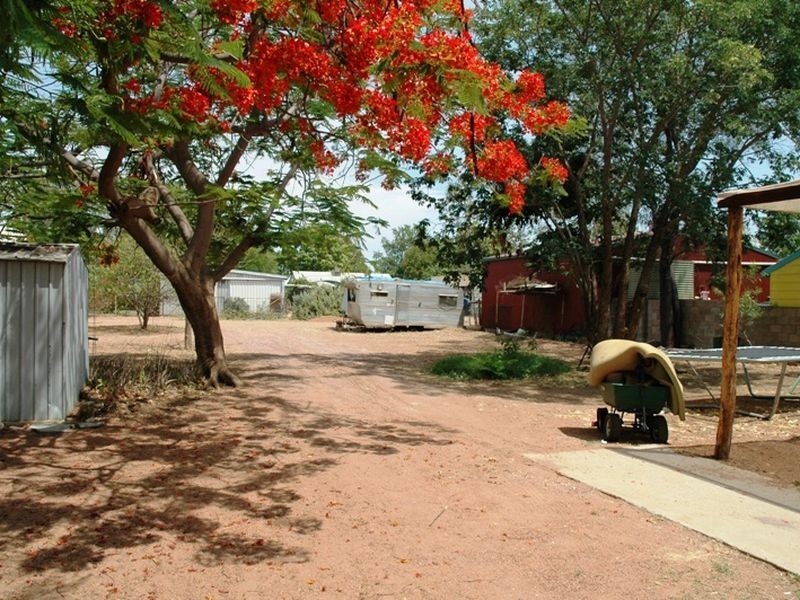 109 Falcon street, Longreach QLD 4730