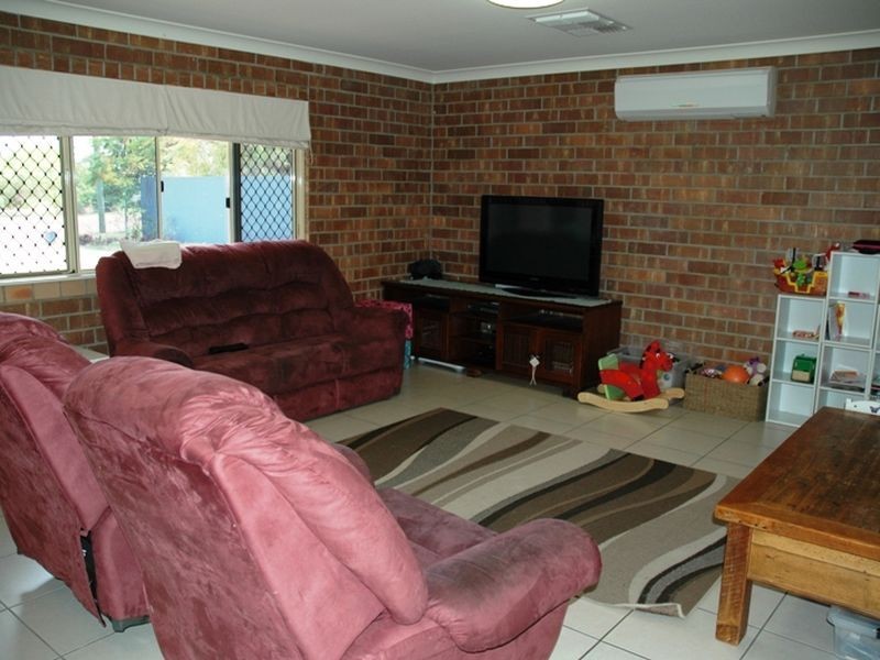 125 Ash street, Barcaldine QLD 4725