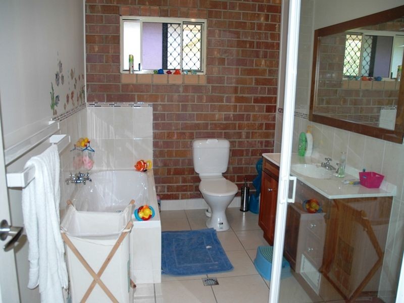 125 Ash street, Barcaldine QLD 4725