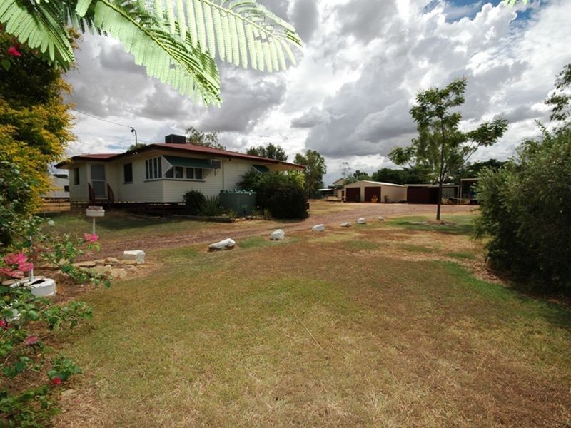 29-31 Mitchell street, Ilfracombe QLD 4727