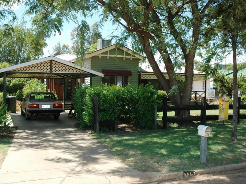 126 Cassowary street, Longreach QLD 4730