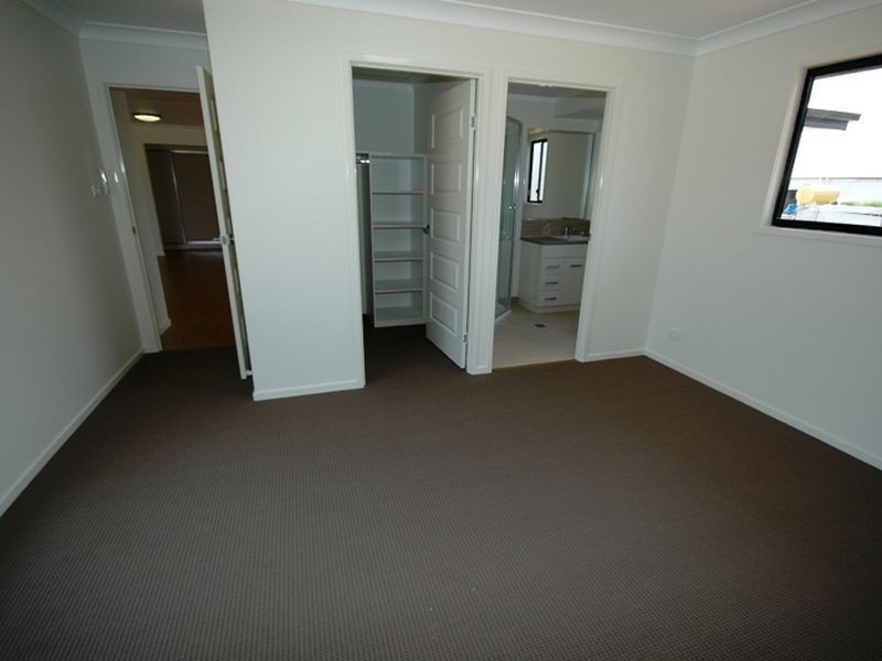 4/104 Galah street, Longreach QLD 4730