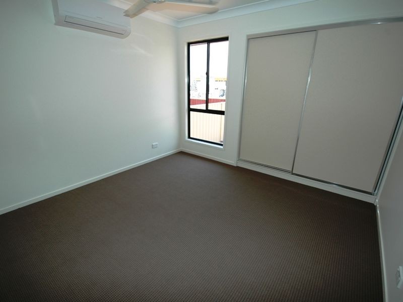 4/104 Galah street, Longreach QLD 4730