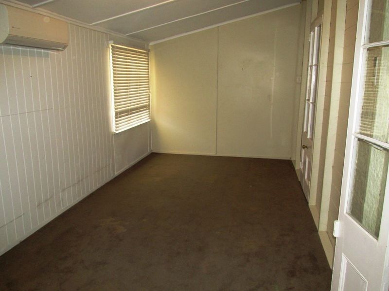 87 Falcon street, Longreach QLD 4730