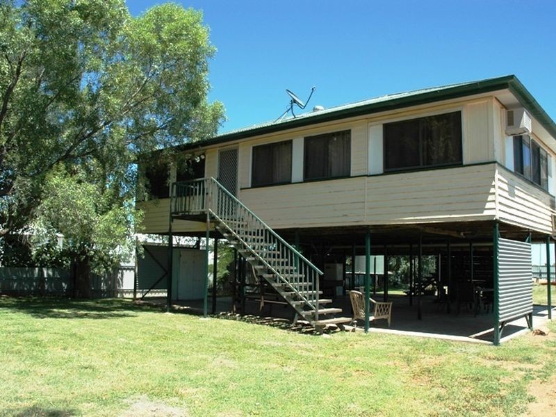 39 Eagle street, Longreach QLD 4730