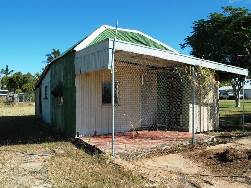 67 Fir street, Barcaldine QLD 4725