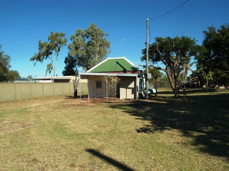 67 Fir street, Barcaldine QLD 4725