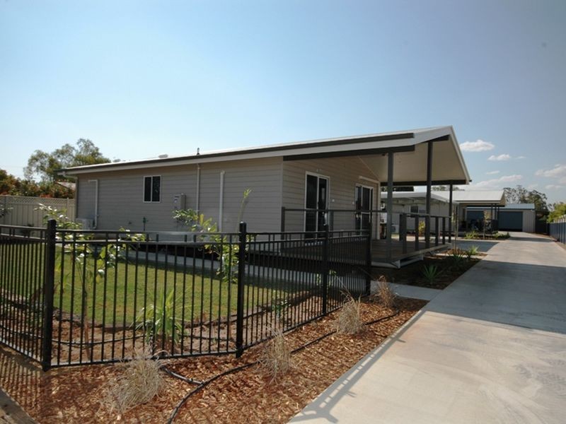Unit 1/8 Robin road, Longreach QLD 4730