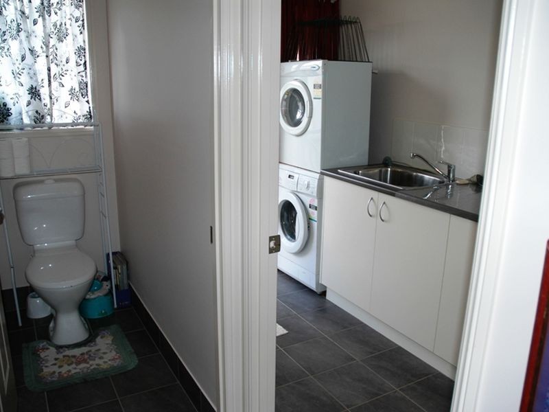 7 Honeyeater Court, Longreach QLD 4730