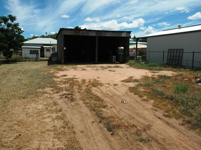 170 Kingfisher street, Longreach QLD 4730