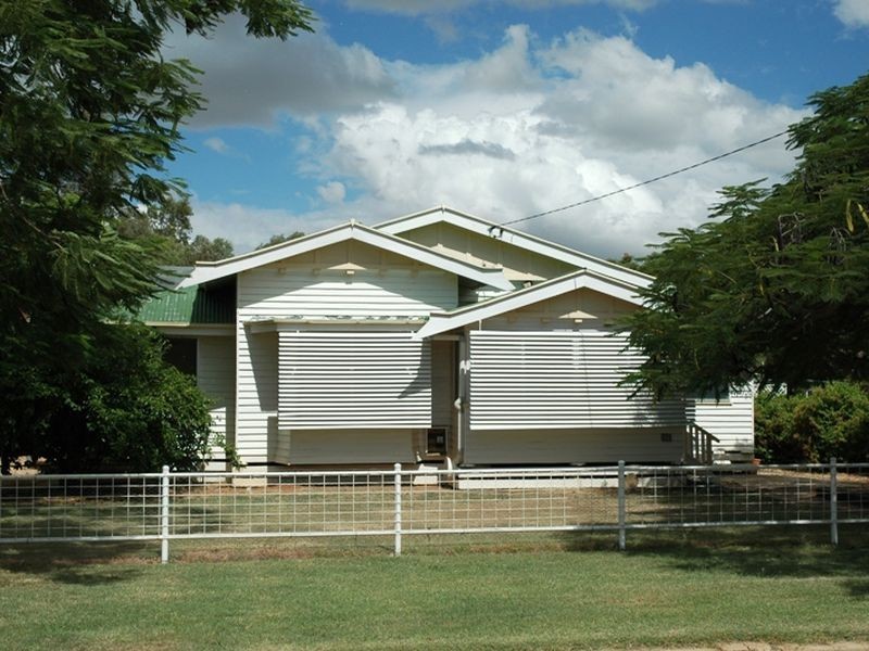 128 Cassowary street, Longreach QLD 4730