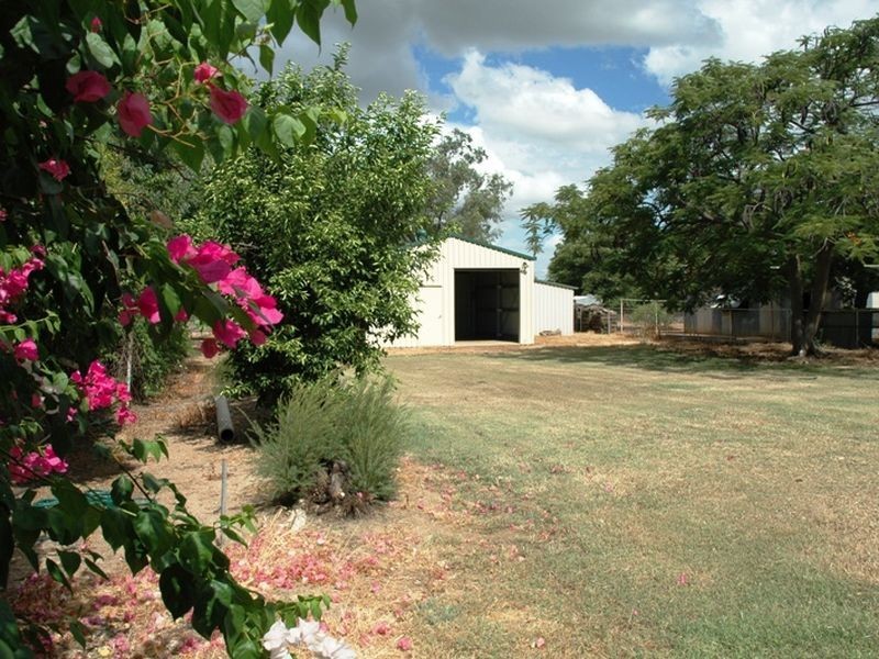 128 Cassowary street, Longreach QLD 4730