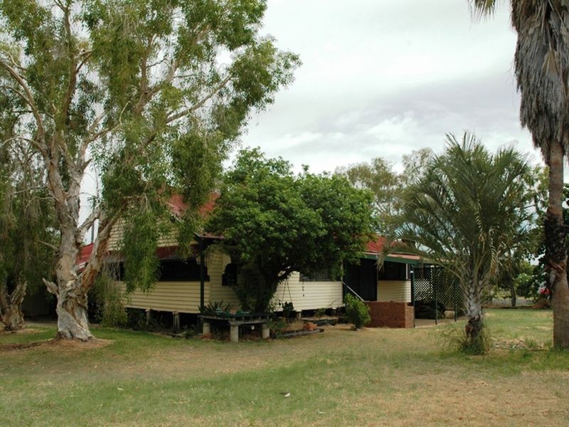 111 Fir street, Barcaldine QLD 4725