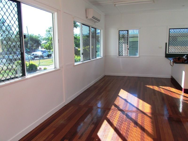 9 Heron street, Longreach QLD 4730