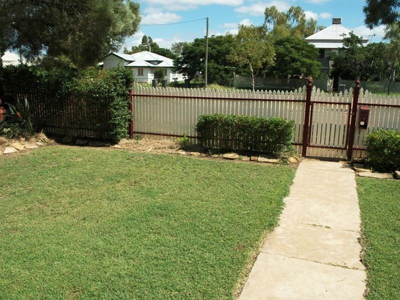 126 Emu street, Longreach QLD 4730