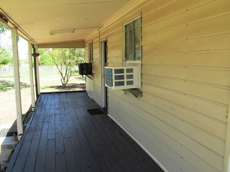 138 Yew street, Barcaldine QLD 4725