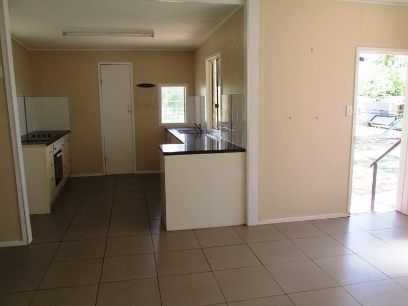 138 Yew street, Barcaldine QLD 4725