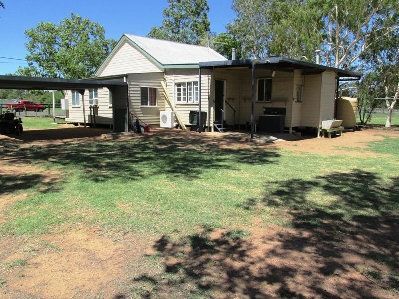 138 Yew street, Barcaldine QLD 4725