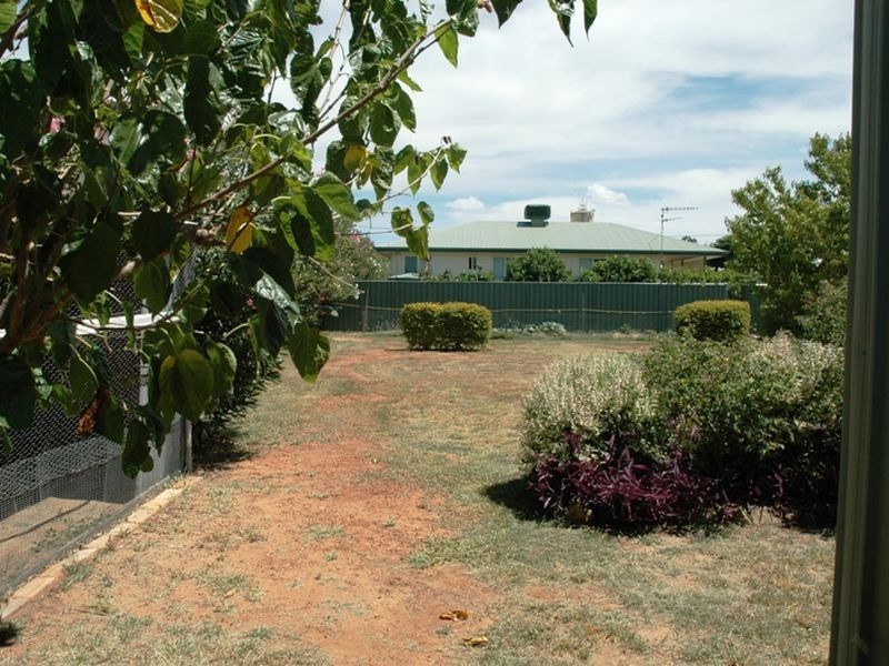 96 Crane street, Longreach QLD 4730