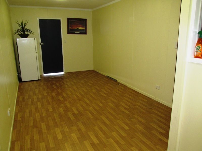 12 Owl, Longreach QLD 4730