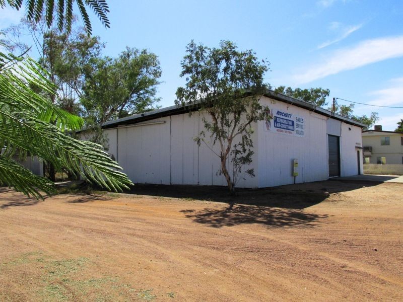 12 Owl, Longreach QLD 4730