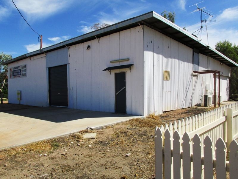 12 Owl, Longreach QLD 4730